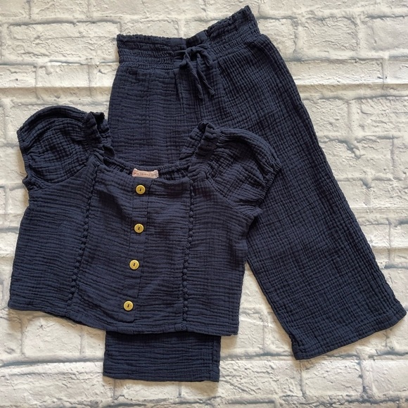 Love Squared Other - Love Squared Girls Navy Blue Waffle Knit Matching Set Button Blouse & Capri Pant